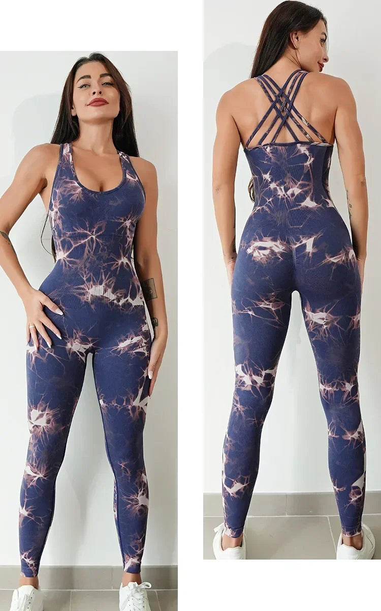 EnergyFlow Haze™ – Stylowy kombinezon sportowy z dynamicznym wzorem tie dye i wycięciem na plecach – idealny na jogę, fitness, siłownię i aktywności na świeżym powietrzu.