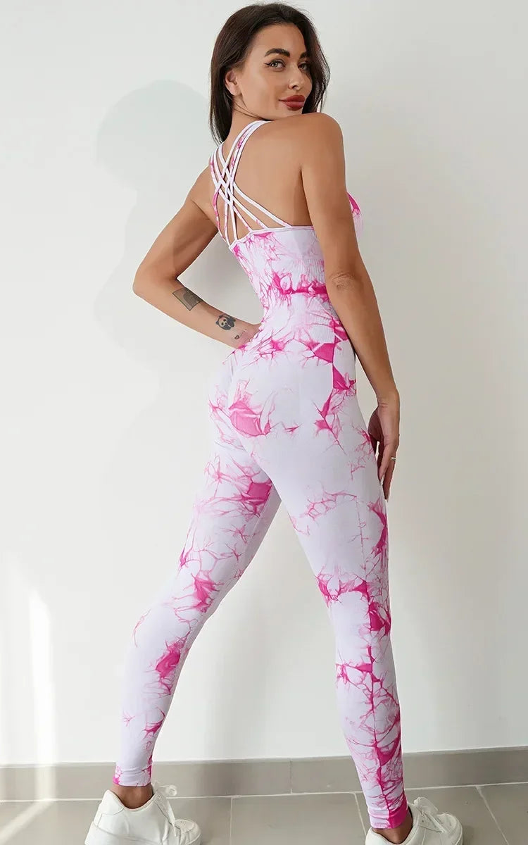 EnergyFlow Haze™ – Stylowy kombinezon sportowy z dynamicznym wzorem tie dye i wycięciem na plecach – idealny na jogę, fitness, siłownię i aktywności na świeżym powietrzu.