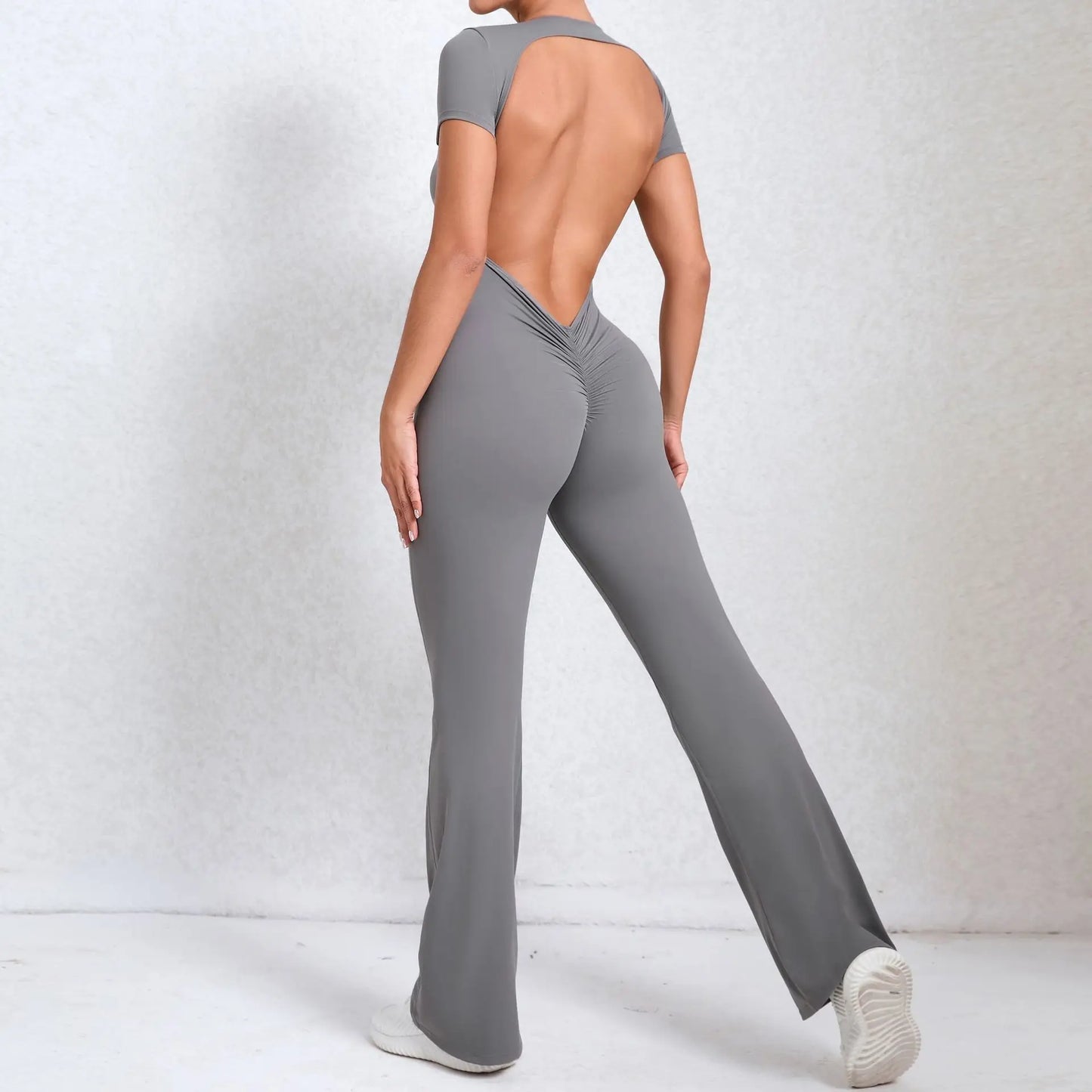 ViveMotion Blaze™ Stylowy kombinezon z wycięciem na plecach – idealny do aktywności sportowych i aktywnego stylu życia