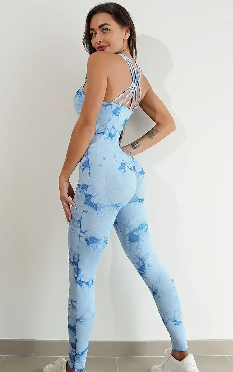 EnergyFlow Haze™ – Stylowy kombinezon sportowy z dynamicznym wzorem tie dye i wycięciem na plecach – idealny na jogę, fitness, siłownię i aktywności na świeżym powietrzu.