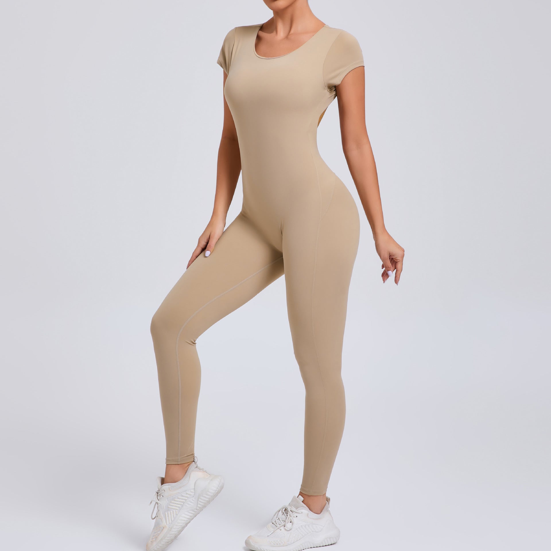 Elastyczny kombinezon sportowy Kilimili ViveMotion Flex z wycięciem na plecach — zdjęcie detaliczne.